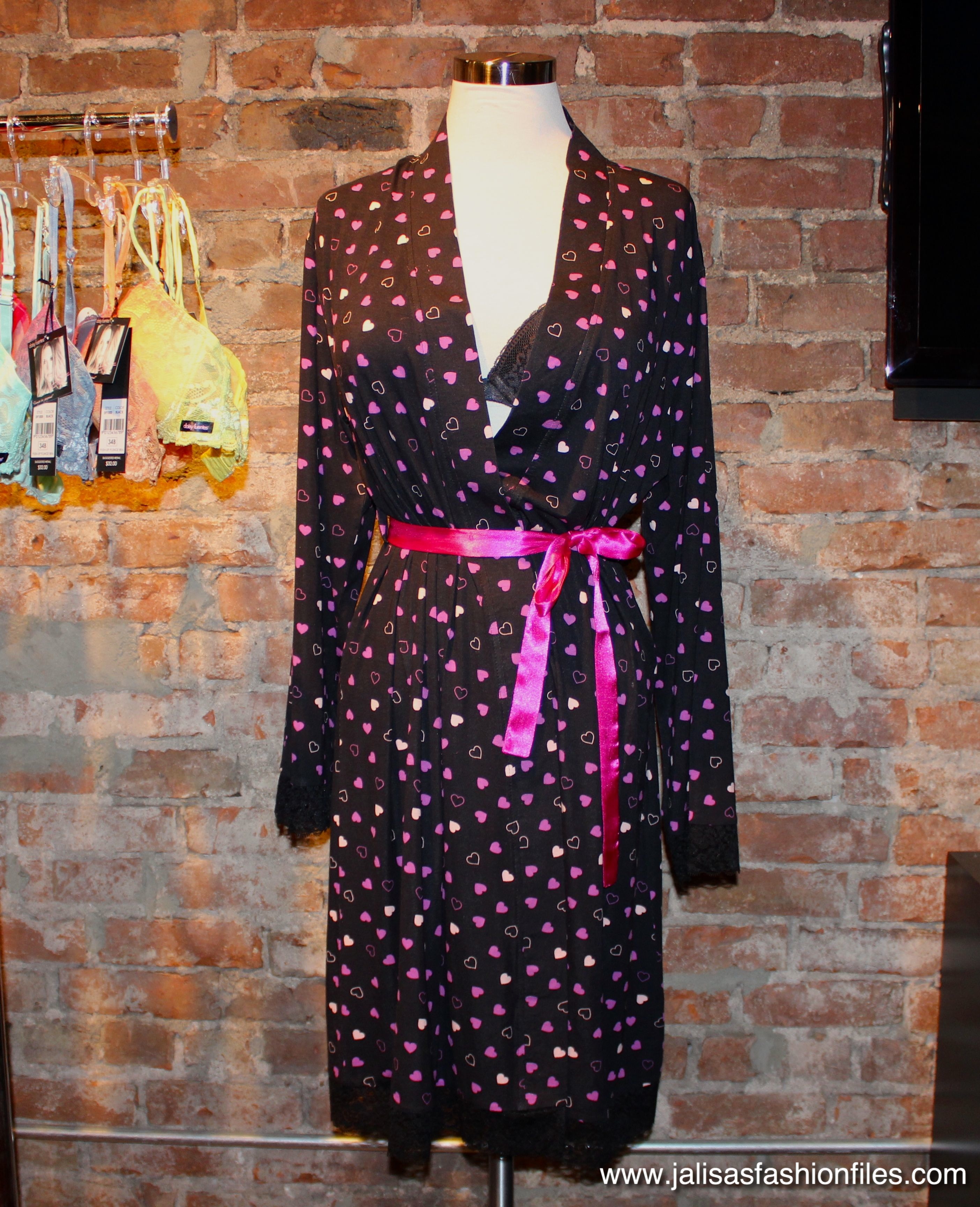 Daisy Fuentes, Intimates & Sleepwear, Black Pink Lace Bra